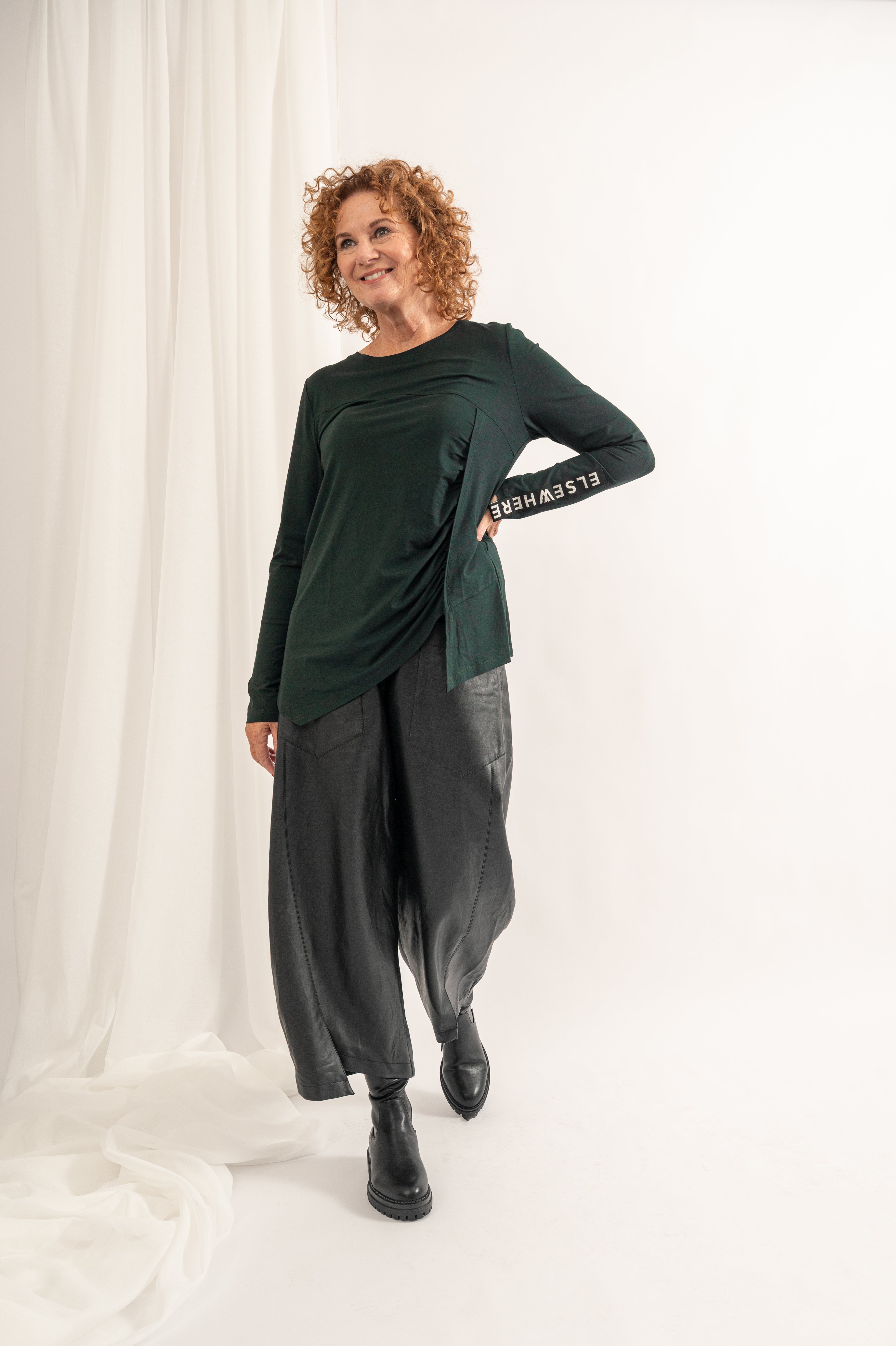 ELSEWHERE top COMFY
