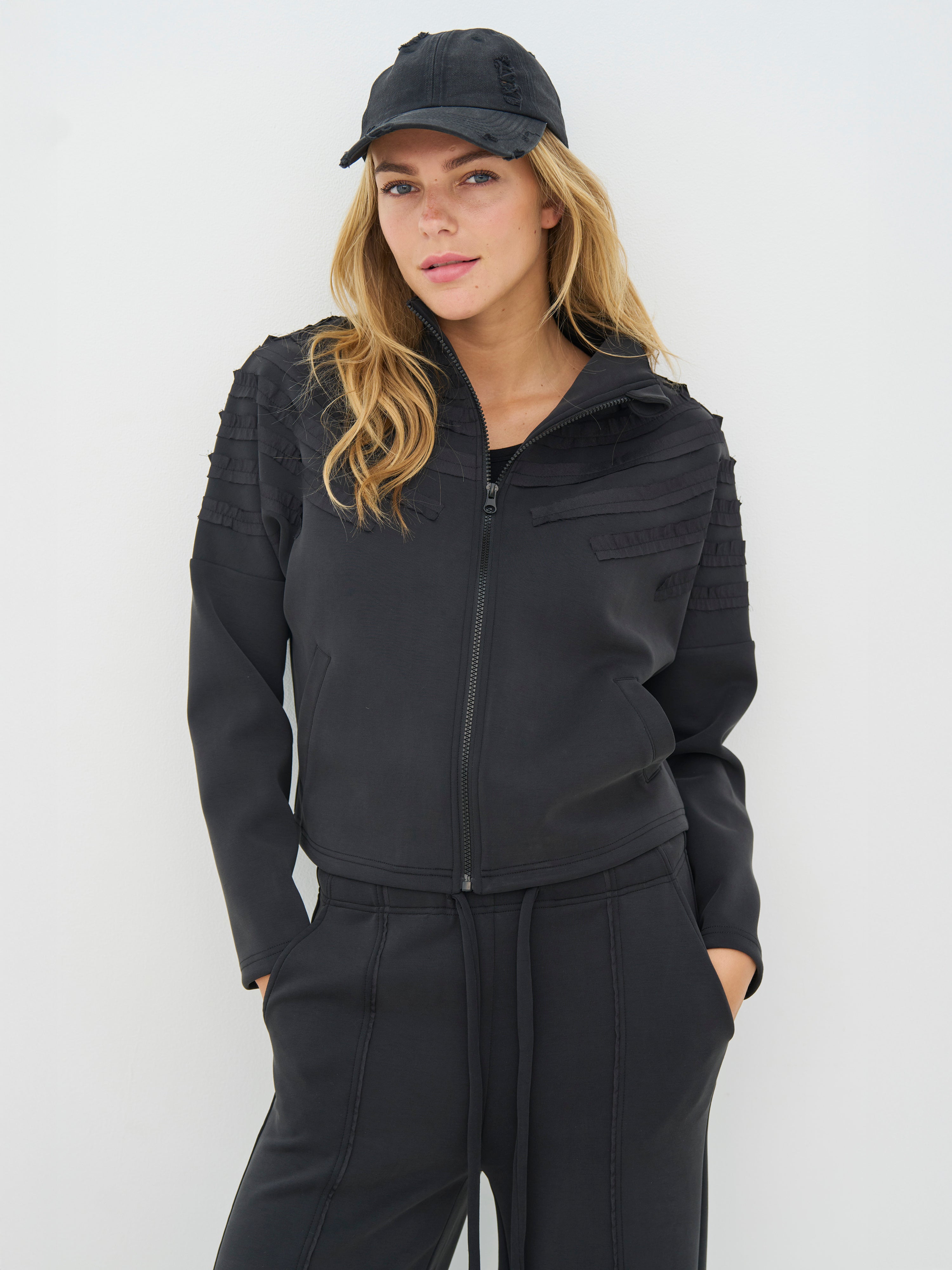 NÜ Denmark jasje CYRA