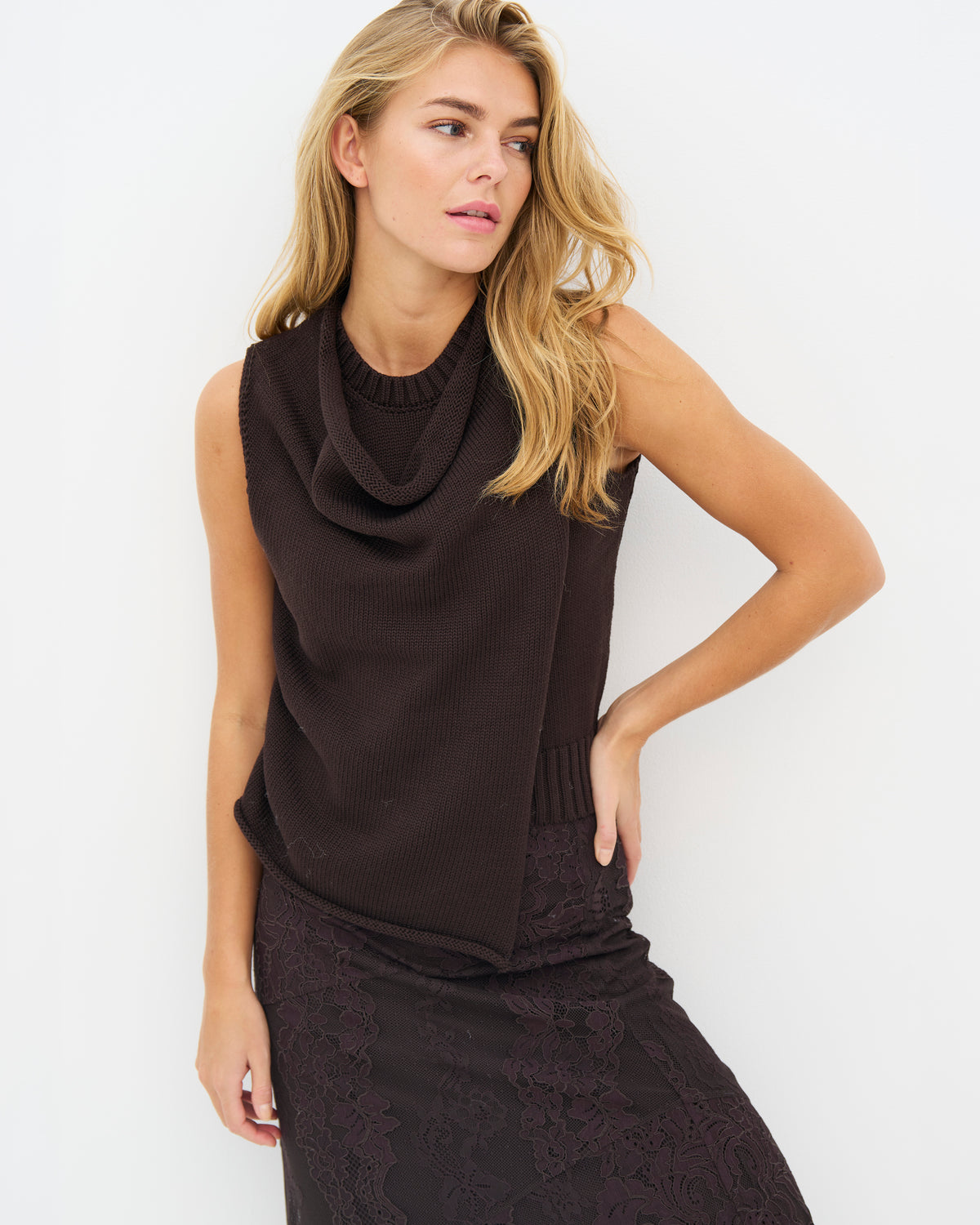 NÜ Denmark mouwloze pullover ELLA