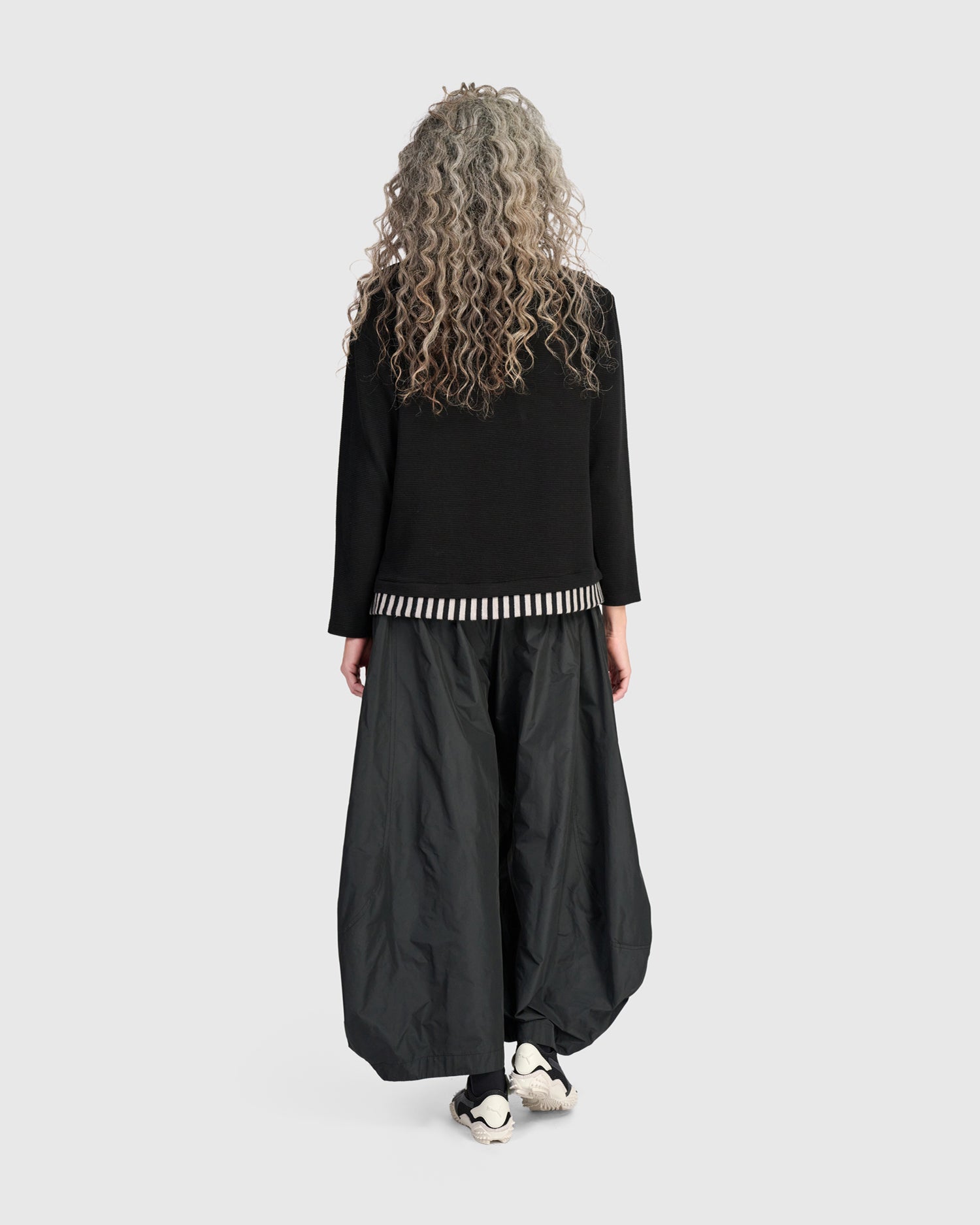 ALEMBIKA URBAN top MIXI