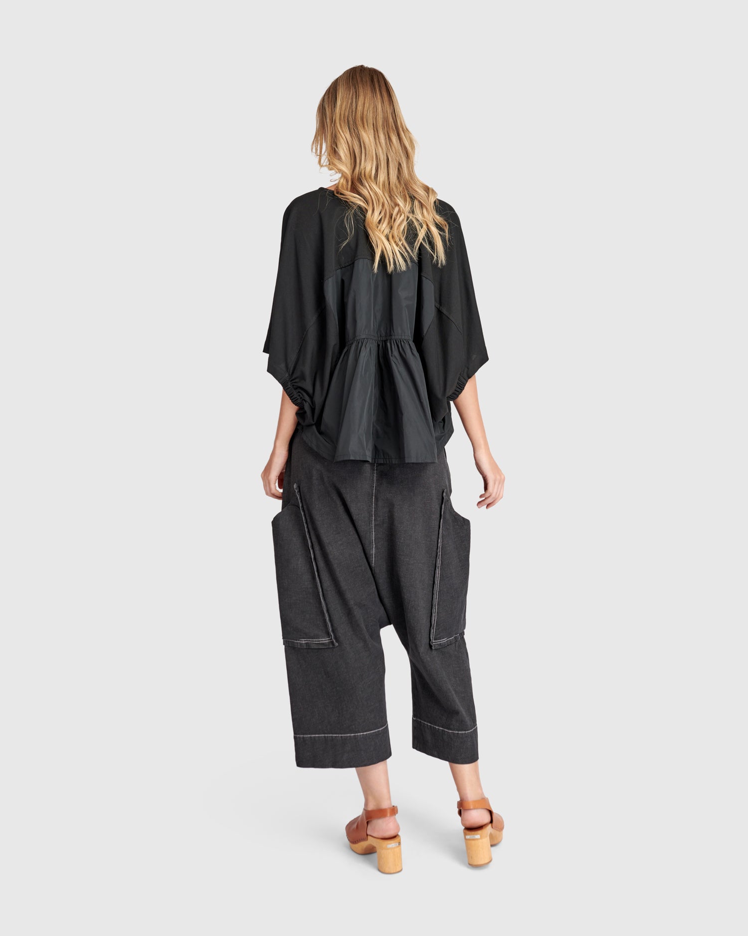 ALEMBIKA URBAN top TAFFE