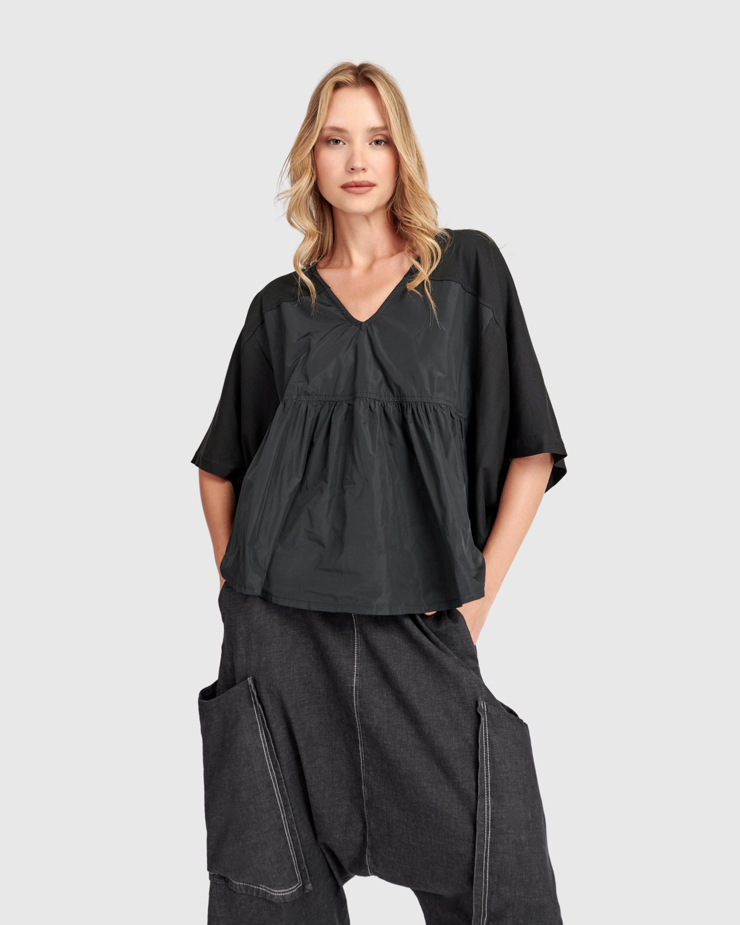 ALEMBIKA URBAN top TAFFE