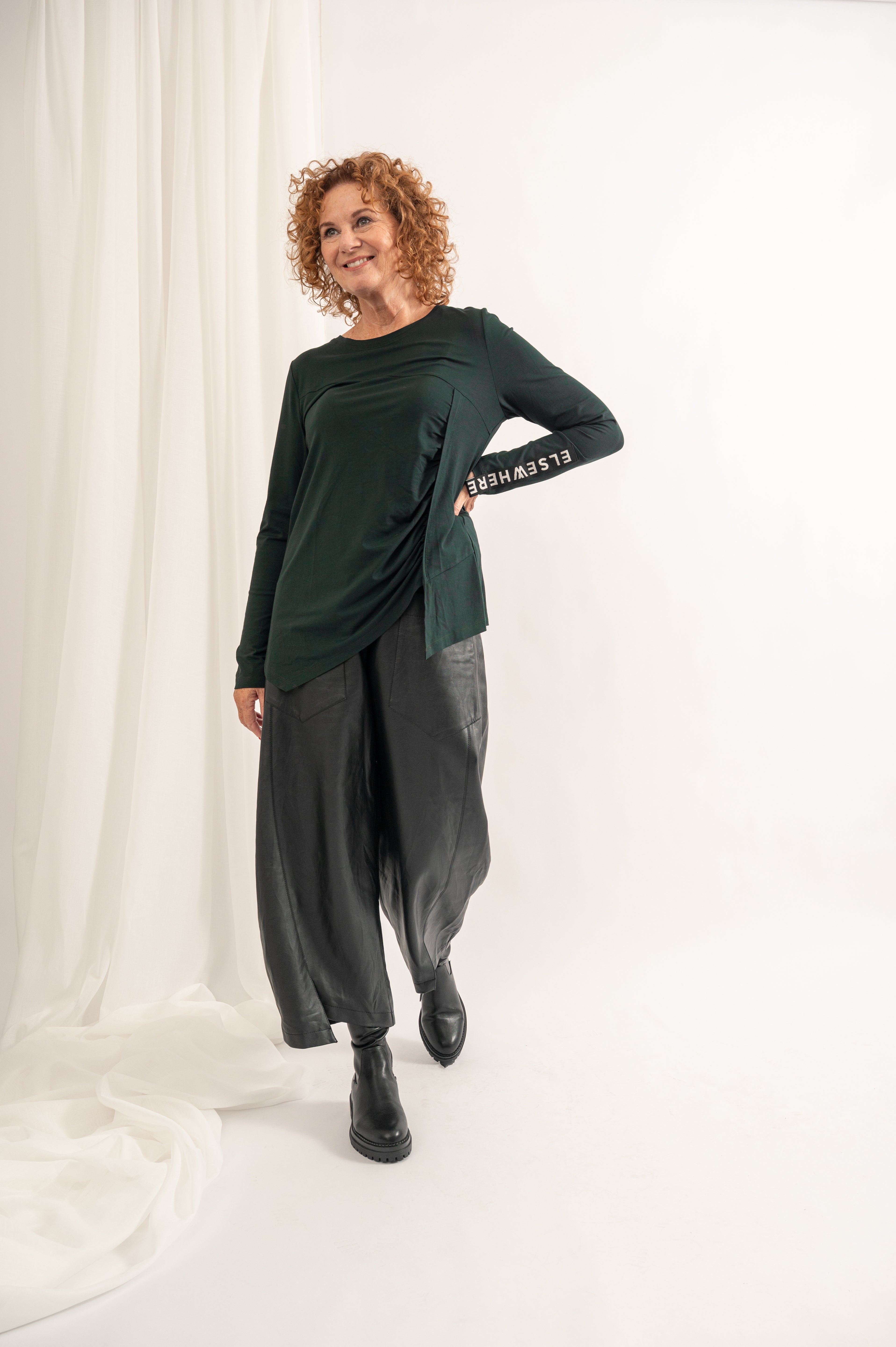 ELSEWHERE top COMFY
