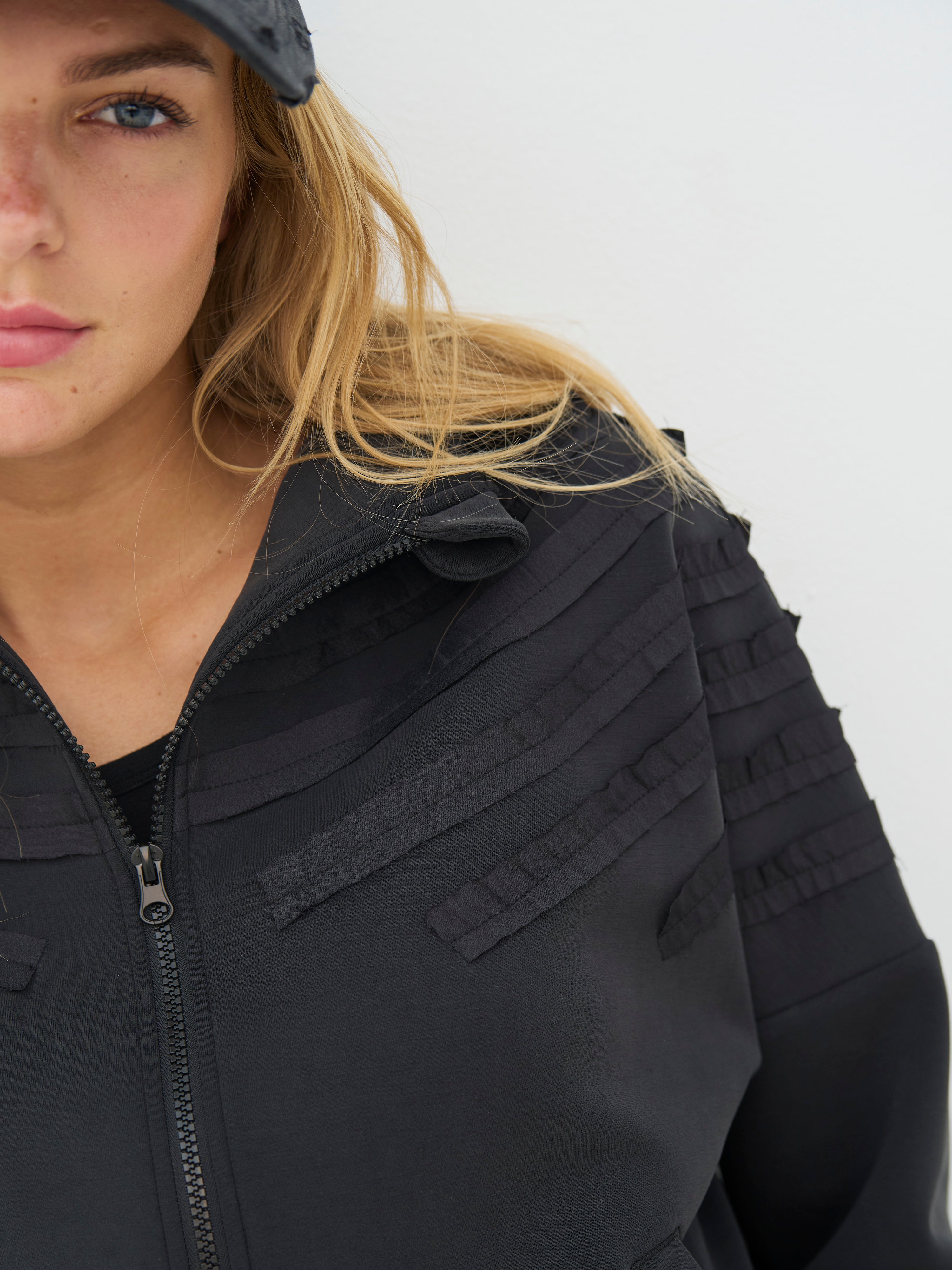 NÜ Denmark jasje CYRA